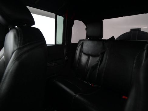 Used 2018 Jeep Wrangler Unlimited Sahara image 52