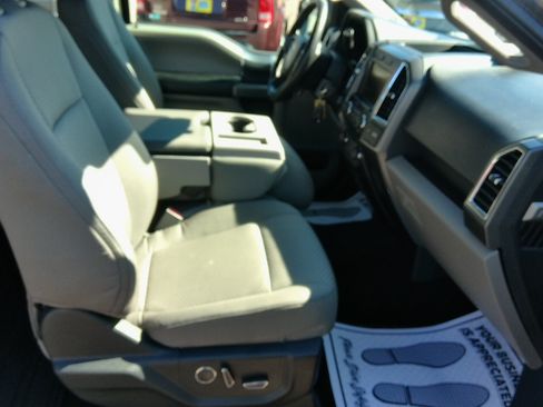 Used 2015 Ford F150 XLT image 40