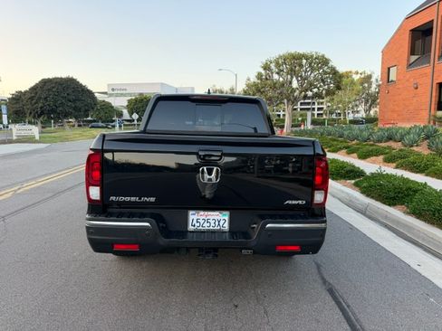 Used 2020 Honda Ridgeline AWD RTL-E image 4
