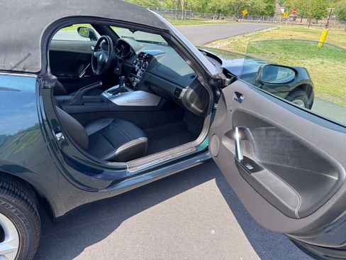 Used 2008 Saturn Sky image 11