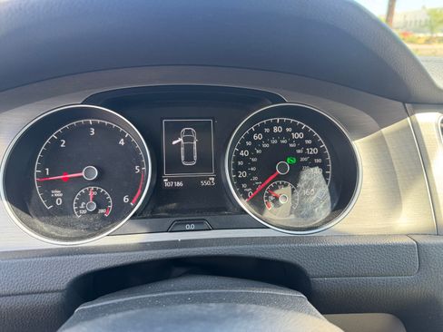 Used 2015 Volkswagen Golf TDI SE image 8