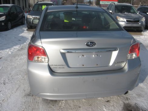 Used 2013 Subaru Impreza 2.5i Premium image 5