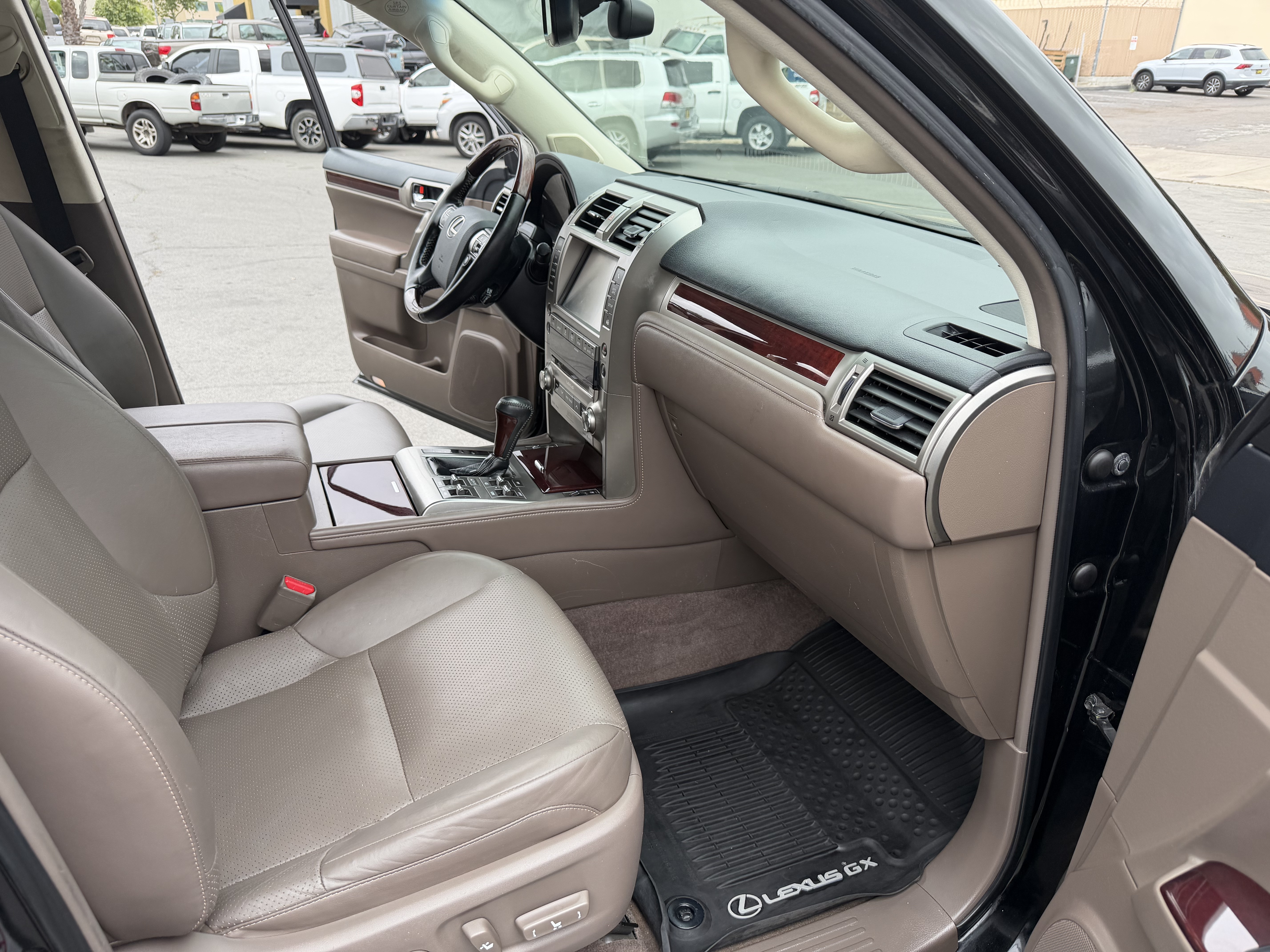 Used 2017 Lexus GX 460 Luxury AWD/4WD image 29