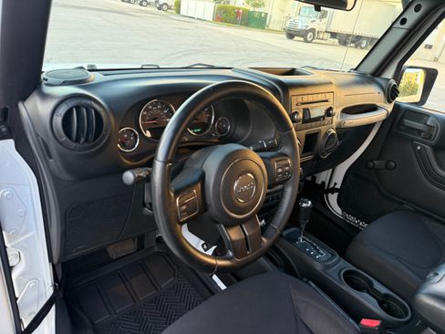 Used 2015 Jeep Wrangler Sport AWD/4WD image 14