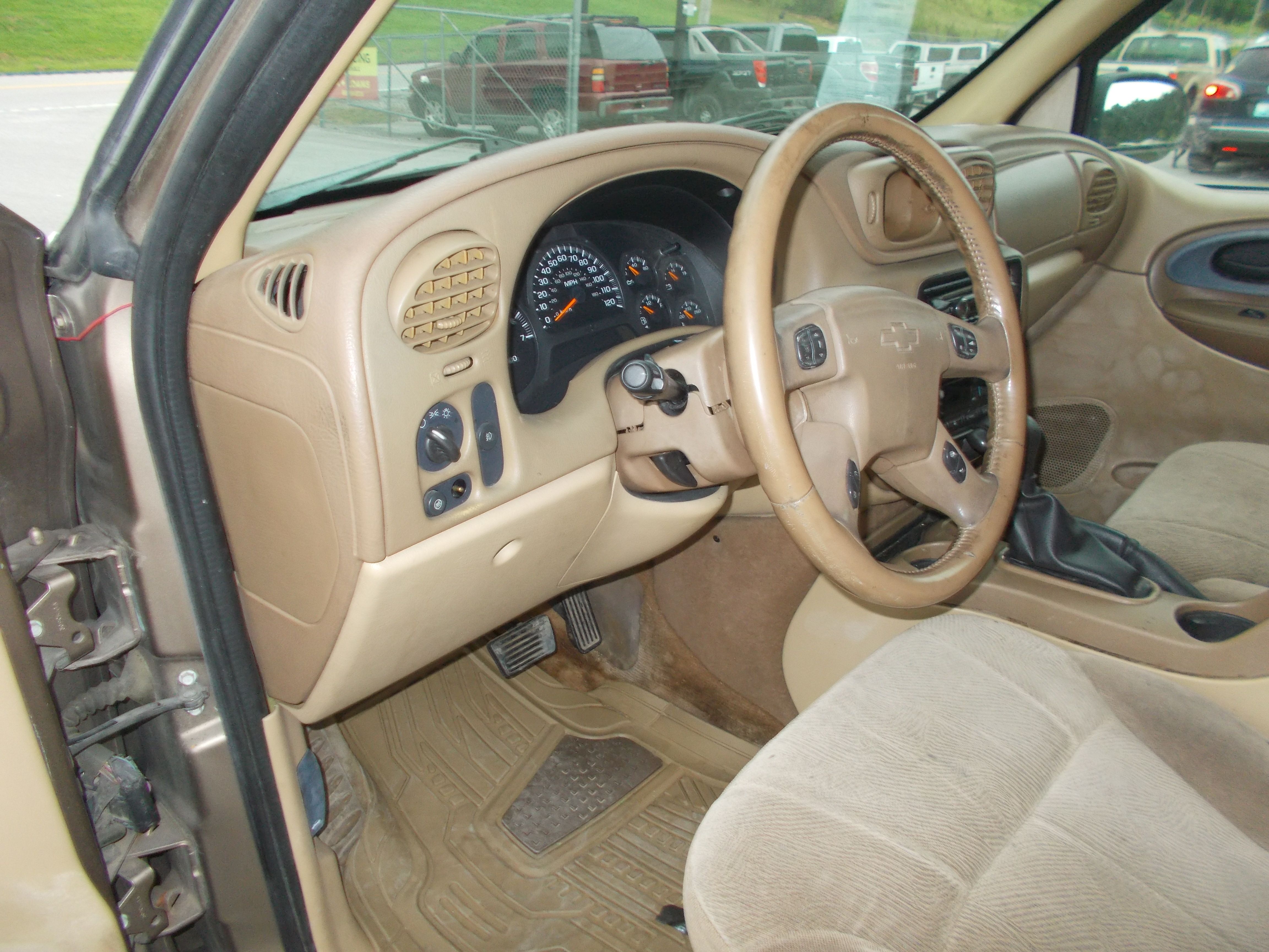 Used 2002 Chevrolet TrailBlazer 4WD image 6