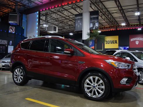 Used 2017 Ford Escape Titanium image 13