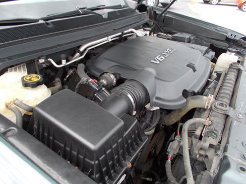 Used 2018 Chevrolet Colorado W/T image 12