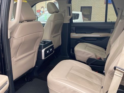 Used 2022 Ford Expedition Limited image 27