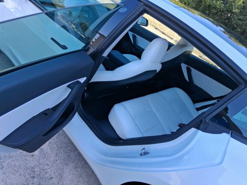 Used 2021 Tesla Model 3 Standard Range Plus RWD image 11