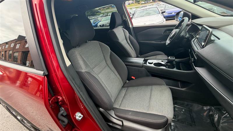 Used 2021 Nissan Rogue AWD image 8