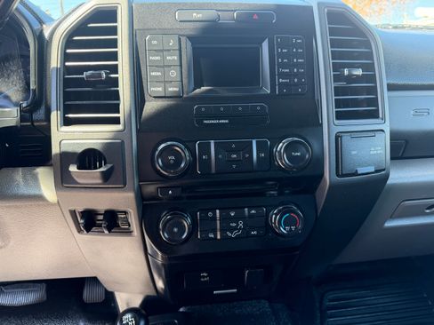 Used 2017 Ford F550 image 20