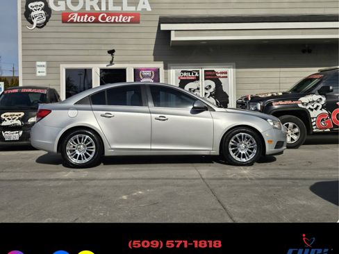 Used 2011 Chevrolet Cruze Eco image 8