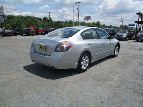 Used 2009 Nissan Altima S FWD image 6