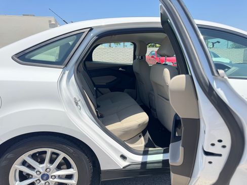 Used 2016 Ford Focus SE Sedan FWD image 20
