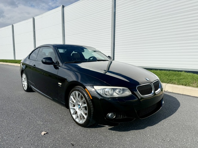 Used 2011 BMW 328i xDrive Coupe AWD/4WD image 2
