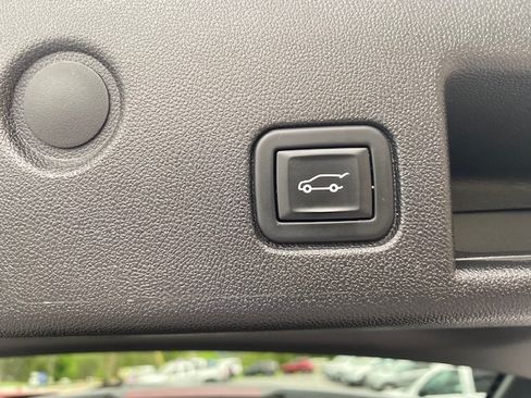 Used 2023 Chevrolet Equinox AWD LT w/ 1LT image 15