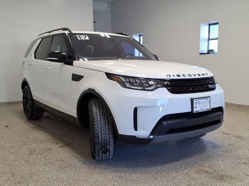 Used 2017 Land Rover Discovery HSE image 3