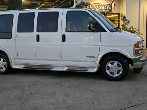 Used 1999 Chevrolet Express 1500 image 4