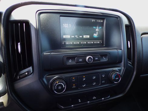 Used 2018 Chevrolet Silverado 1500 image 9