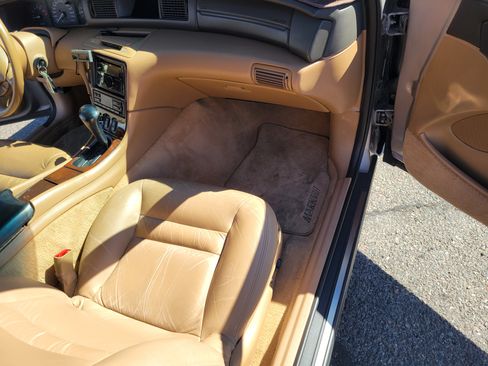 Used 1995 Lincoln Mark VIII image 19