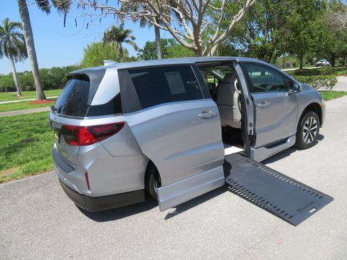 Used 2026 Honda Odyssey EX-L image 25