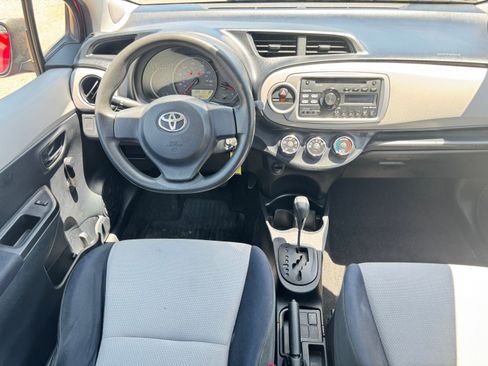 Used 2013 Toyota Yaris 4-Door Hatchback FWD image 23