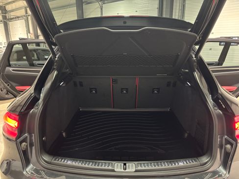 Used 2020 Porsche Macan image 17