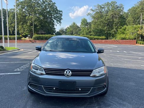 Used 2013 Volkswagen Jetta SE Sedan FWD image 2
