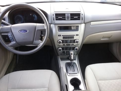 Used 2012 Ford Fusion S image 4