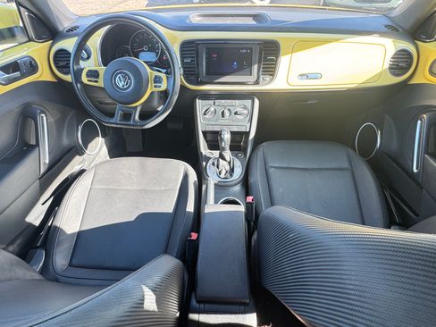 Used 2012 Volkswagen Beetle 2.5 image 5