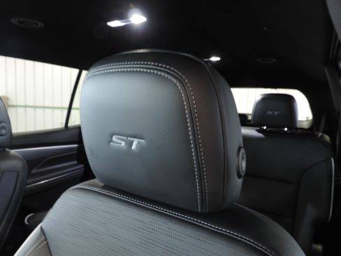 Used 2026 Buick Enclave AWD Sport Touring image 45
