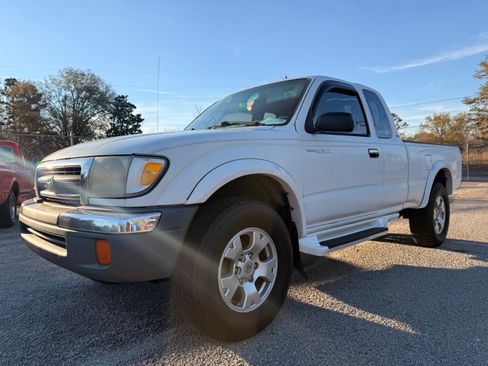 Used 1999 Toyota Tacoma PreRunner image 3