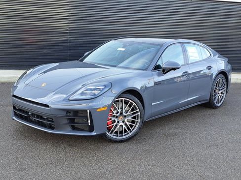 New 2026 Porsche Panamera 4S image 1