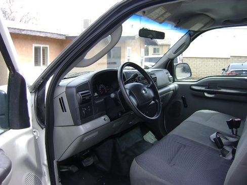 Used 2006 Ford F250 image 8