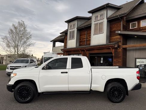 Used 2016 Toyota Tundra SR image 2