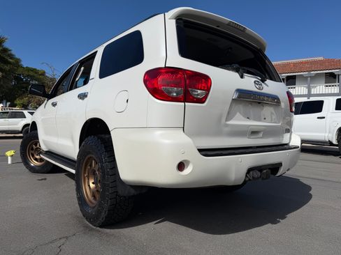 Used 2016 Toyota Sequoia Platinum image 7