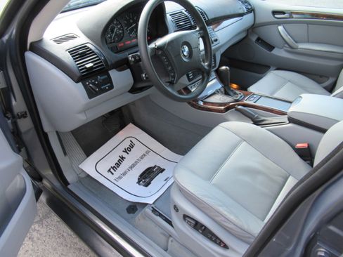 Used 2006 BMW X5 3.0i image 10