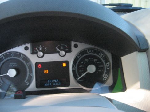 Used 2009 Mercury Mariner Premier image 10