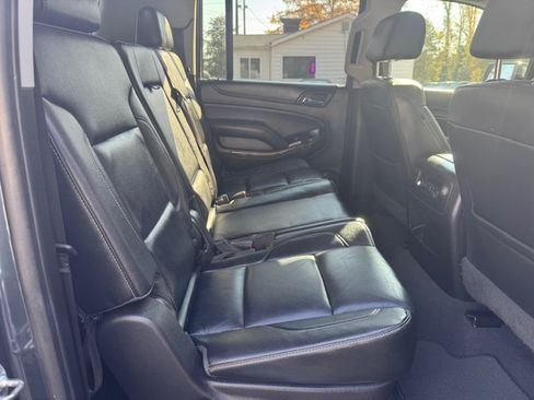 Used 2019 Chevrolet Suburban LT image 13
