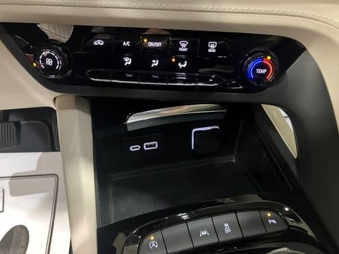 Used 2023 Buick Envision Preferred image 13