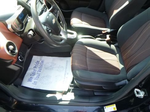 Used 2016 Chevrolet Sonic LT image 12