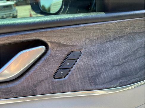 Used 2022 Jeep Grand Cherokee Overland image 25