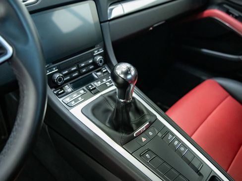 Used 2023 Porsche 718 Cayman image 32