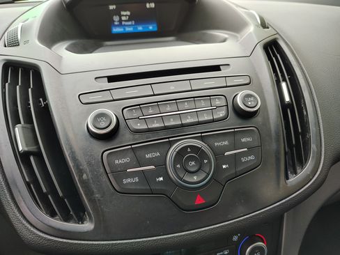 Used 2018 Ford Escape SE image 14