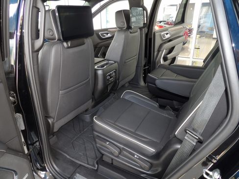 Used 2023 Chevrolet Tahoe 2WD Premier image 21