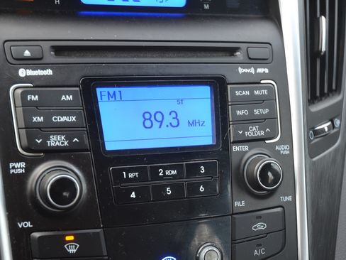 Used 2011 Hyundai Sonata GLS image 16