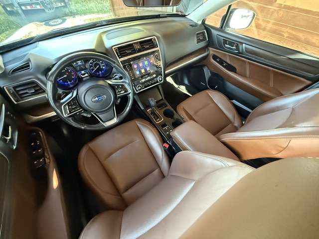Used 2018 Subaru Outback 3.6R Touring AWD/4WD image 17