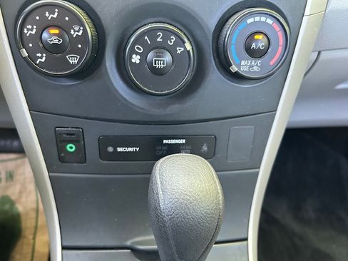 Used 2009 Toyota Corolla FWD image 13