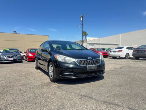 Used 2015 Kia Forte LX Sedan FWD image 12