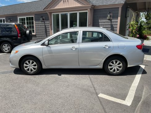 Used 2009 Toyota Corolla LE FWD image 4